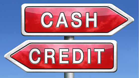 4 Reasons to Choose Credit Over Cash